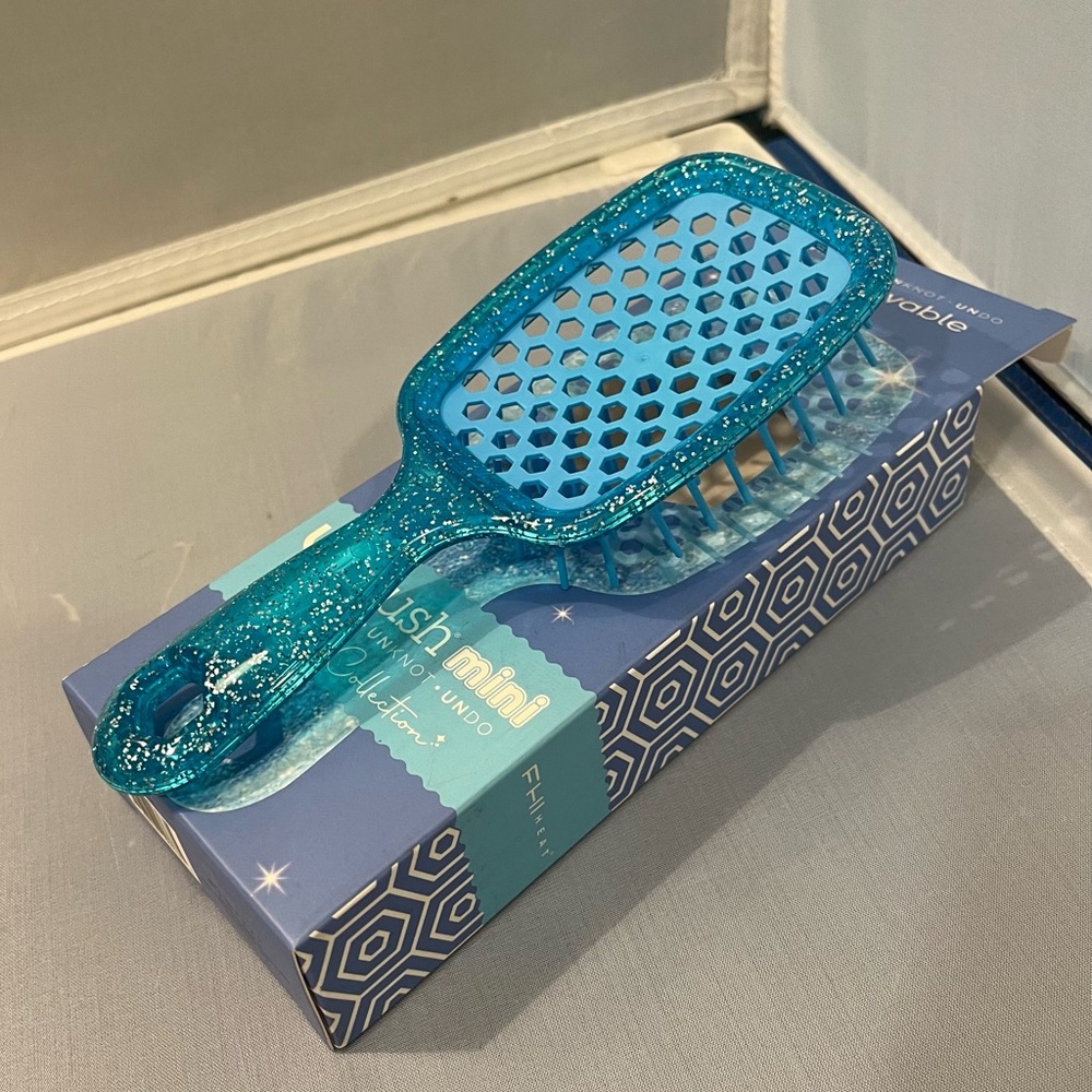 NIB UNbrush Mini Blue Glitter Collection Detangler Brush Travel Friendly Ret $14 - Picture 6 of 6